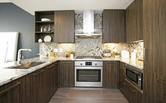 740 N Hudson Ave in Chicago, IL - Building Photo