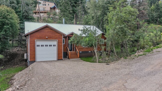 Beautiful New Construction Mountain Retreat in Cloudcroft, NM - Building Photo - Building Photo