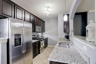 1812 Don Alejandro in Houston, TX - Building Photo - Building Photo