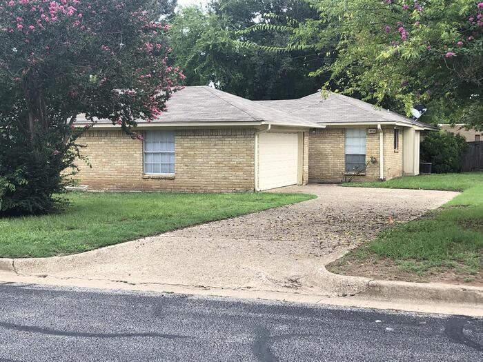 4716 Edinburgh Dr in Tyler, TX - Building Photo