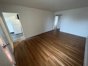 6840 Marshall Rd in Upper Darby Township, PA - Building Photo - Building Photo