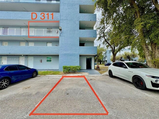 9357 Fontainebleau Blvd