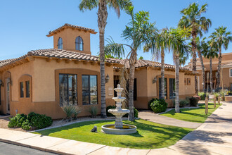 Colonia Del Sol Apartments in Phoenix, AZ - Building Photo - Building Photo