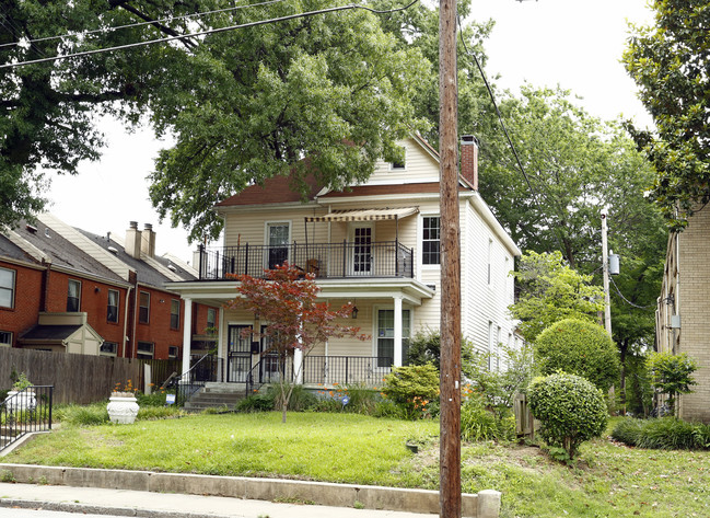 44 Belvedere Blvd in Memphis, TN - Foto de edificio - Building Photo