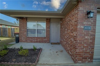 2633 Carondolet St in Springdale, AR - Foto de edificio - Building Photo