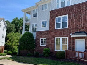 426 Eyam Hall Ln in Apex, NC - Building Photo - Building Photo