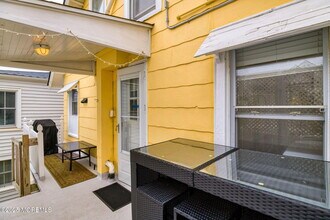 19 Webb Ave in Ocean Grove, NJ - Foto de edificio - Building Photo