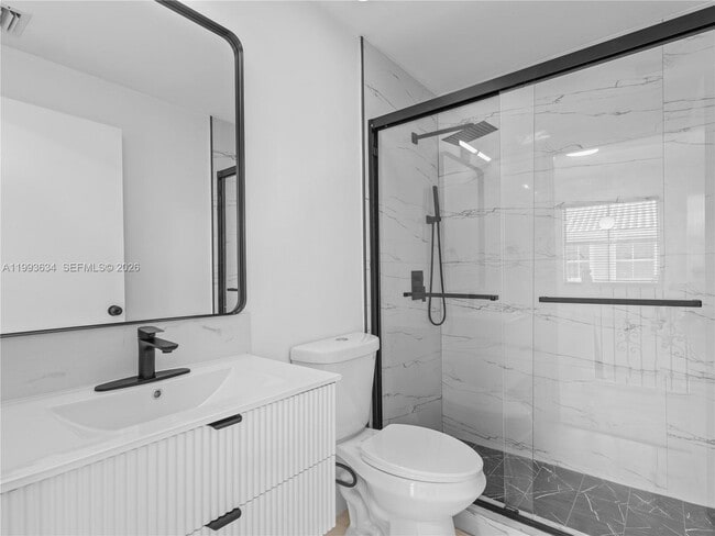 6201 NW 114th Pl in Doral, FL - Building Photo - Building Photo