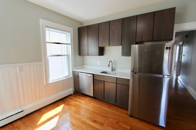 15 Elder St, Unit 1 in Boston, MA - Building Photo - Building Photo