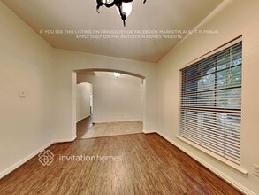 101 Brook Hollow Ln in Red Oak, TX - Foto de edificio - Building Photo