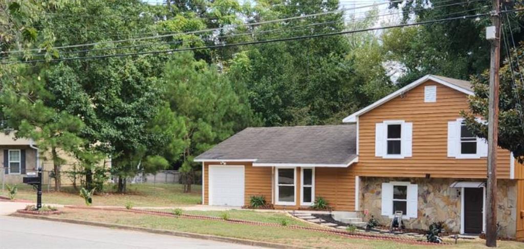 1900 Gingham Way in Lithonia, GA - Foto de edificio