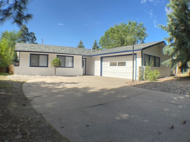 4905 E Broken Bow Dr