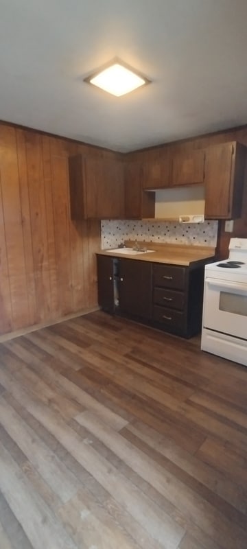 property at 2223 N Water St Ext