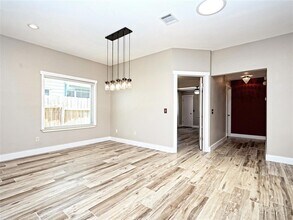 8406 Racine Trail in Austin, TX - Building Photo - Building Photo