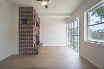 37701 Primo Dr in Dade City, FL - Building Photo - Building Photo