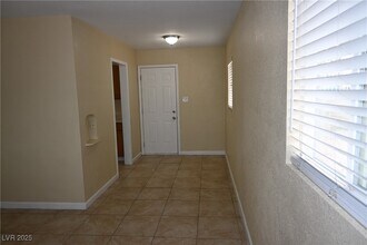 320 N 16th St in Las Vegas, NV - Building Photo - Building Photo