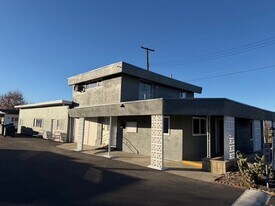 2150 S San Jacinto Ave in San Jacinto, CA - Building Photo