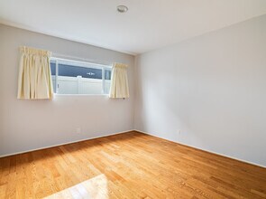 12026 Goshen Ave in Los Angeles, CA - Building Photo - Building Photo