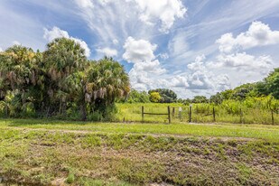 EKOS  on Evans in Ft. Myers, FL - Building Photo