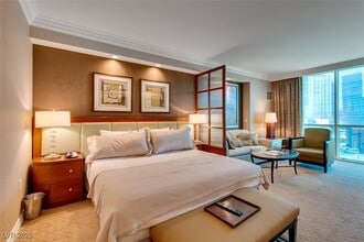 145 E Harmon Ave, Unit 511 in Las Vegas, NV - Building Photo - Building Photo