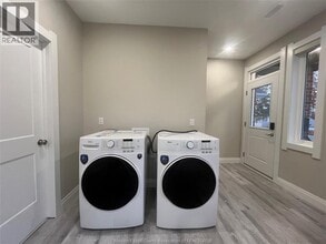 917 McKay Ave in Windsor, ON - Building Photo - Building Photo