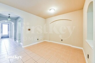 649 Bent Oak Dr in Fort Worth, TX - Foto de edificio - Building Photo