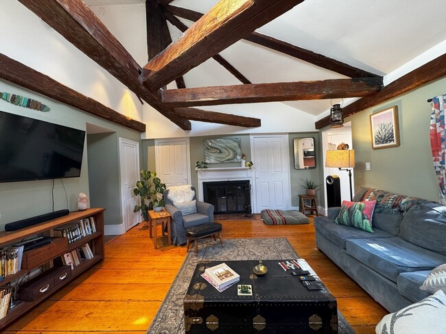 6 Andrew St in Salem, MA - Building Photo - Building Photo