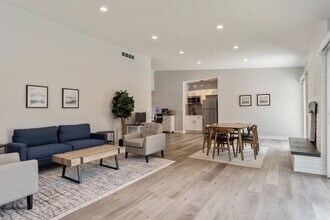 1200 Light Road, Unit Unit 112 in Oswego, IL - Building Photo - Building Photo