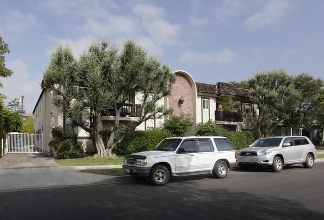 5915 Lemp Ave in North Hollywood, CA - Building Photo - Building Photo