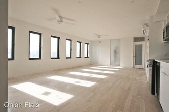 152 W Laurel St in Philadelphia, PA - Foto de edificio - Building Photo