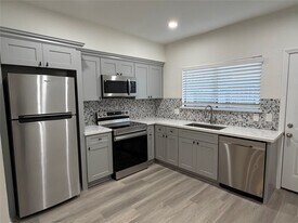 6401 Deihl Rd in Houston, TX - Building Photo