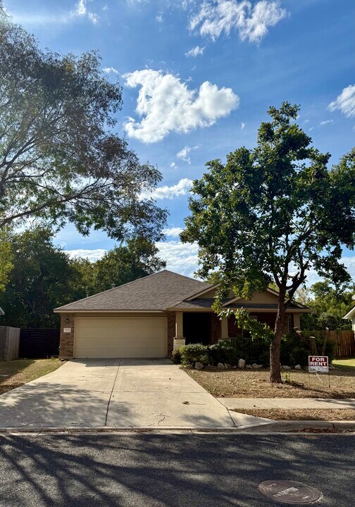 15327 English River Loop in Leander, TX - Building Photo