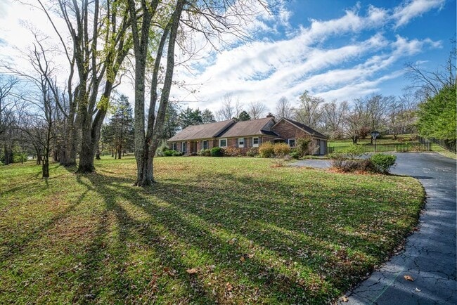 660 Clark Ave in Cookeville, TN - Building Photo - Building Photo