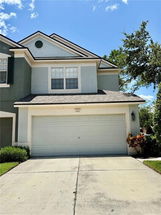 4801 Pond Ridge Dr in Riverview, FL - Building Photo