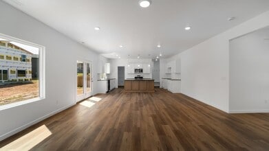 3944 E Linden Ln in Brookline, MO - Building Photo - Building Photo
