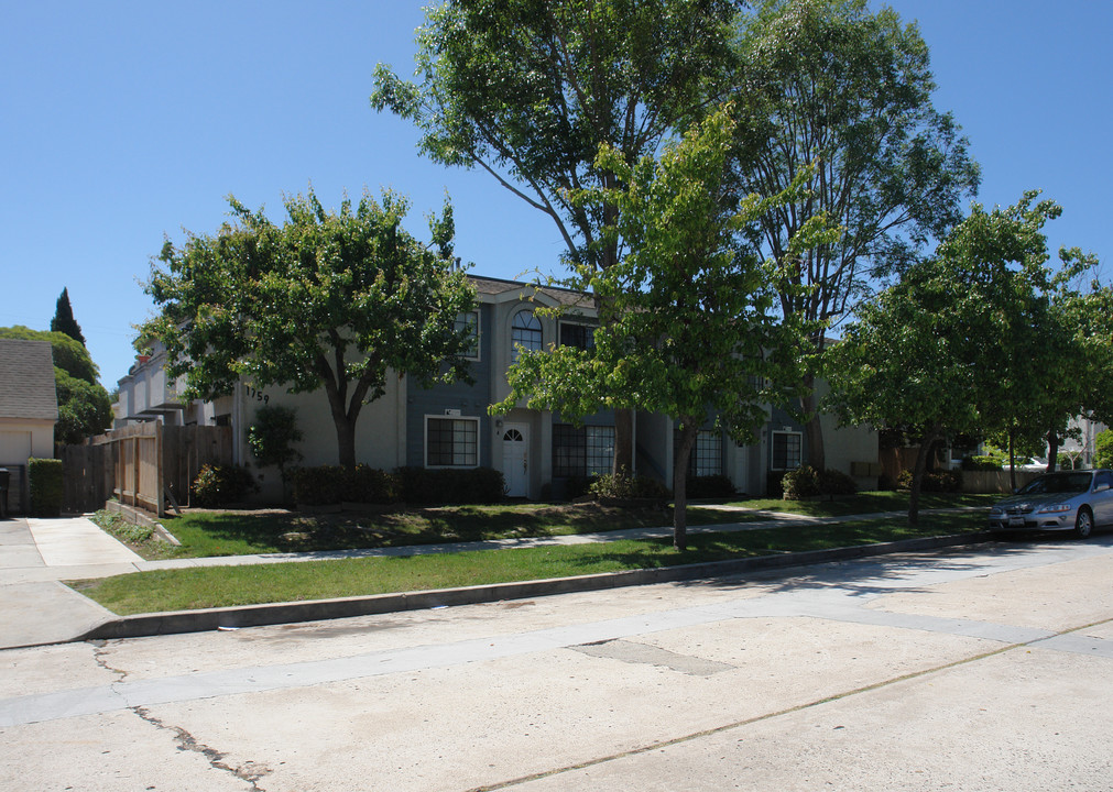 1749-1759 Reed Ave in San Diego, CA - Building Photo