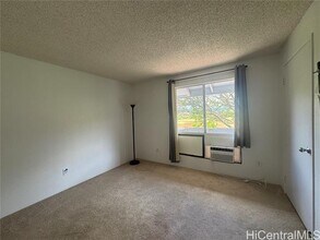 94-215-215 Lumiaina Pl in Waipahu, HI - Building Photo - Building Photo