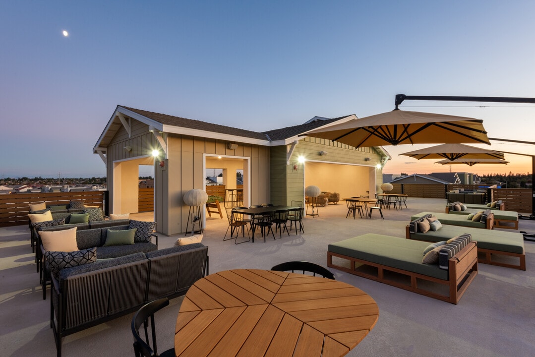The Lark at Copper River in Fresno, CA - Foto de edificio