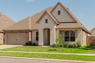 400 Eastwood Dr in Lafayette, LA - Building Photo - Building Photo