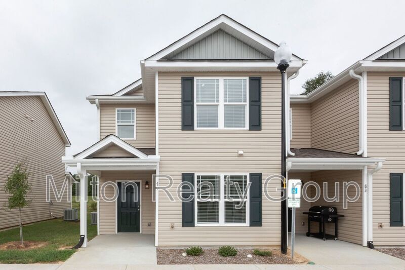 83 River Stancil Dr in Lillington, NC - Foto de edificio