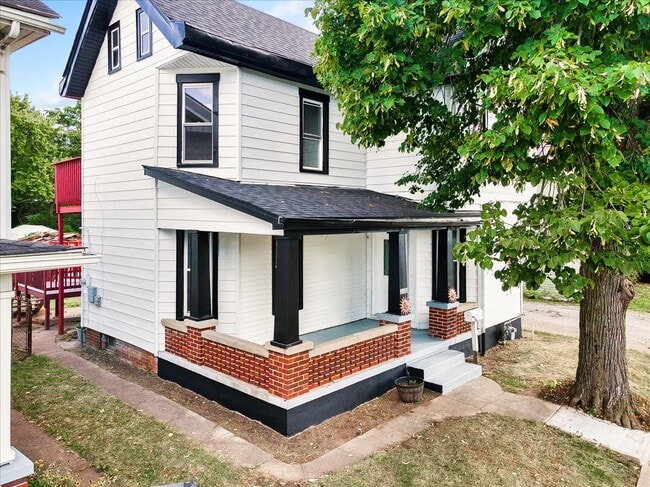 property at 1010 S Main St