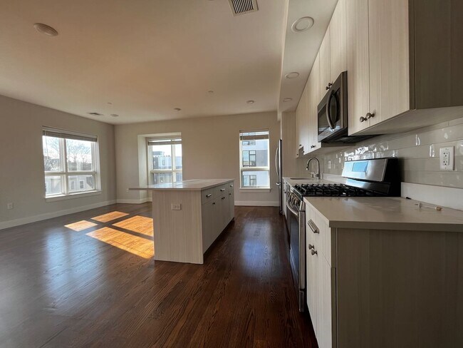 7 Everett St, Unit 501 in Boston, MA - Building Photo - Building Photo
