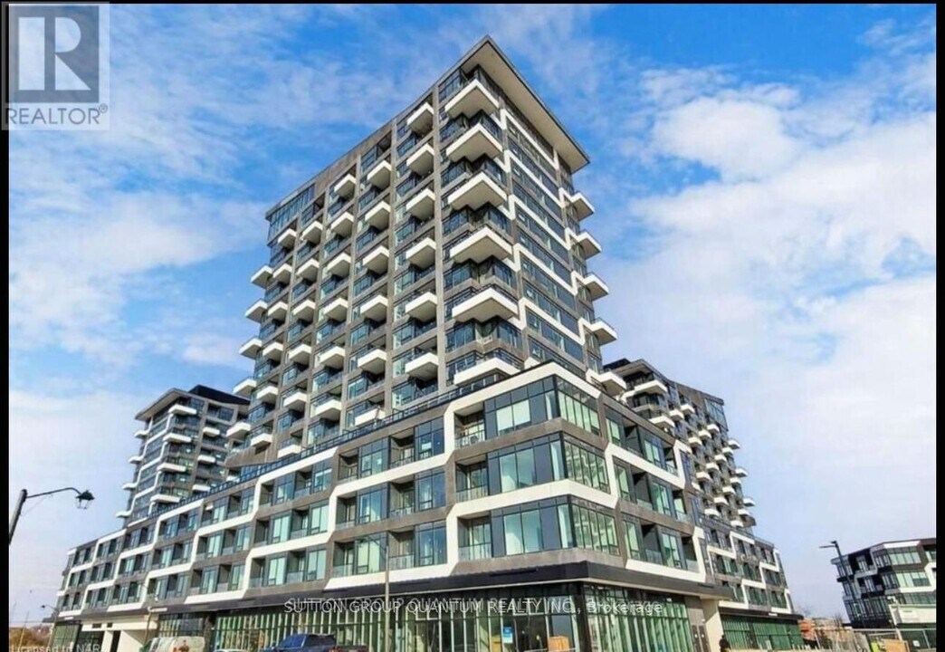 2489-2489 Taunton Rd in Oakville, ON - Building Photo