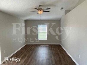 817 Grantham Dr in Kissimmee, FL - Building Photo - Building Photo