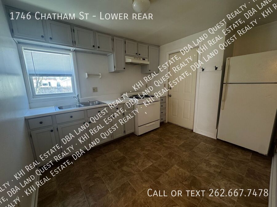 1746 Chatham St in Racine, WI - Building Photo