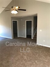 144 Lauren Wood Cir in Taylors, SC - Building Photo - Building Photo