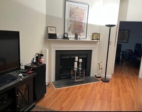 107 Colchester Ct in Chapel Hill, NC - Building Photo - Building Photo