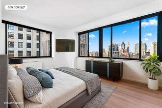 45 E 25th St in New York, NY - Building Photo - Building Photo