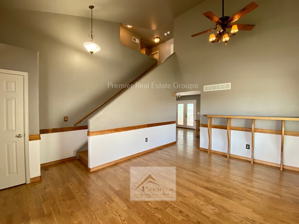 865 Winebrook Way in Fountain, CO - Building Photo