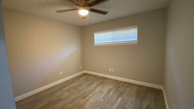 1200-1202 N O'Connor Rd in Irving, TX - Building Photo - Building Photo